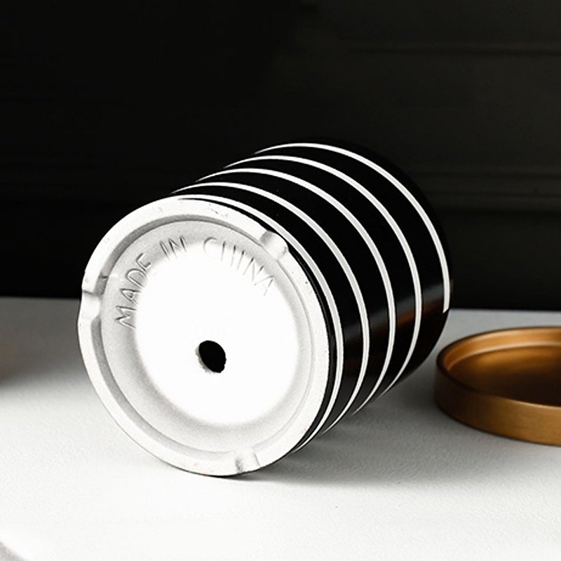 Black and White Line Ceramic Flower Pot