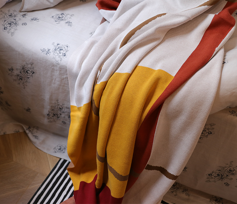 Contrast Pattern Cotton Sofa Blanket